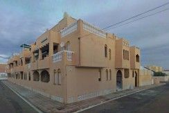 garajes en calle esturión cabo de gata